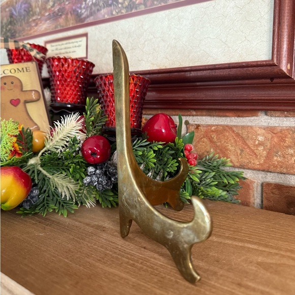 Vintage 1972 Heavy Brass Elegant Gold Display Stand - Picture 5 of 6